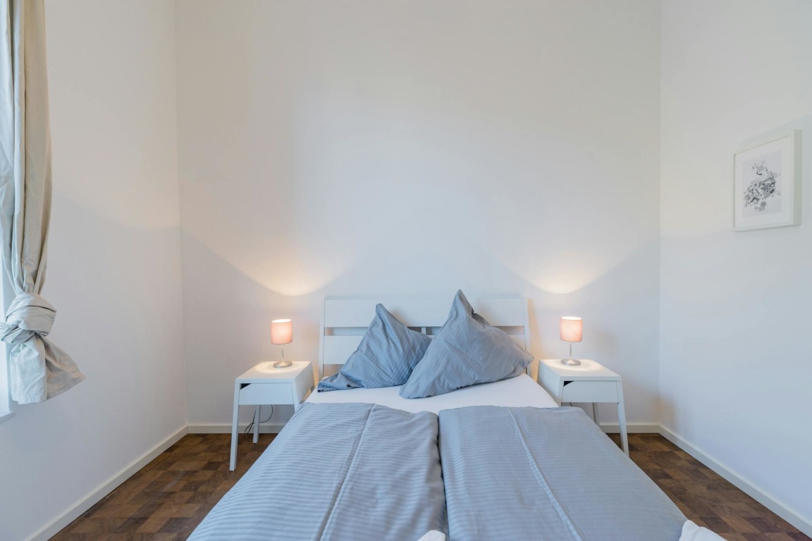 1 Room Flat Kreuzberg Hasenheide - picture 9