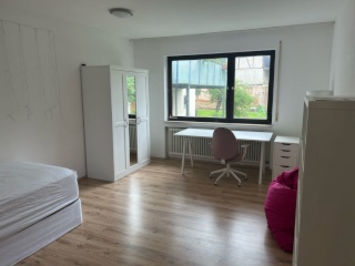 Anzeigenbild: Großes Zimmer zur Untermiete Nähe Tübingen in 2-er Wg (nur für Mädchen) - September 2025 bis März 2026