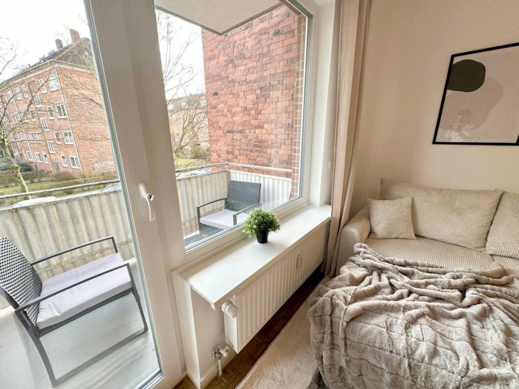 1 Room Flat Barmbek-Süd Gluckstraße - picture 3