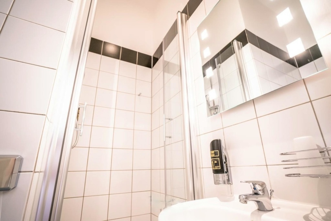 WG-Zimmer Berlin Pariser Straße - Bild 7