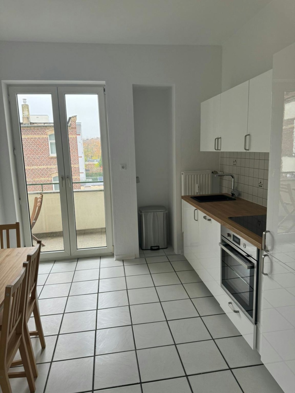 WG-Zimmer Oberkassel Luegallee - Bild 7