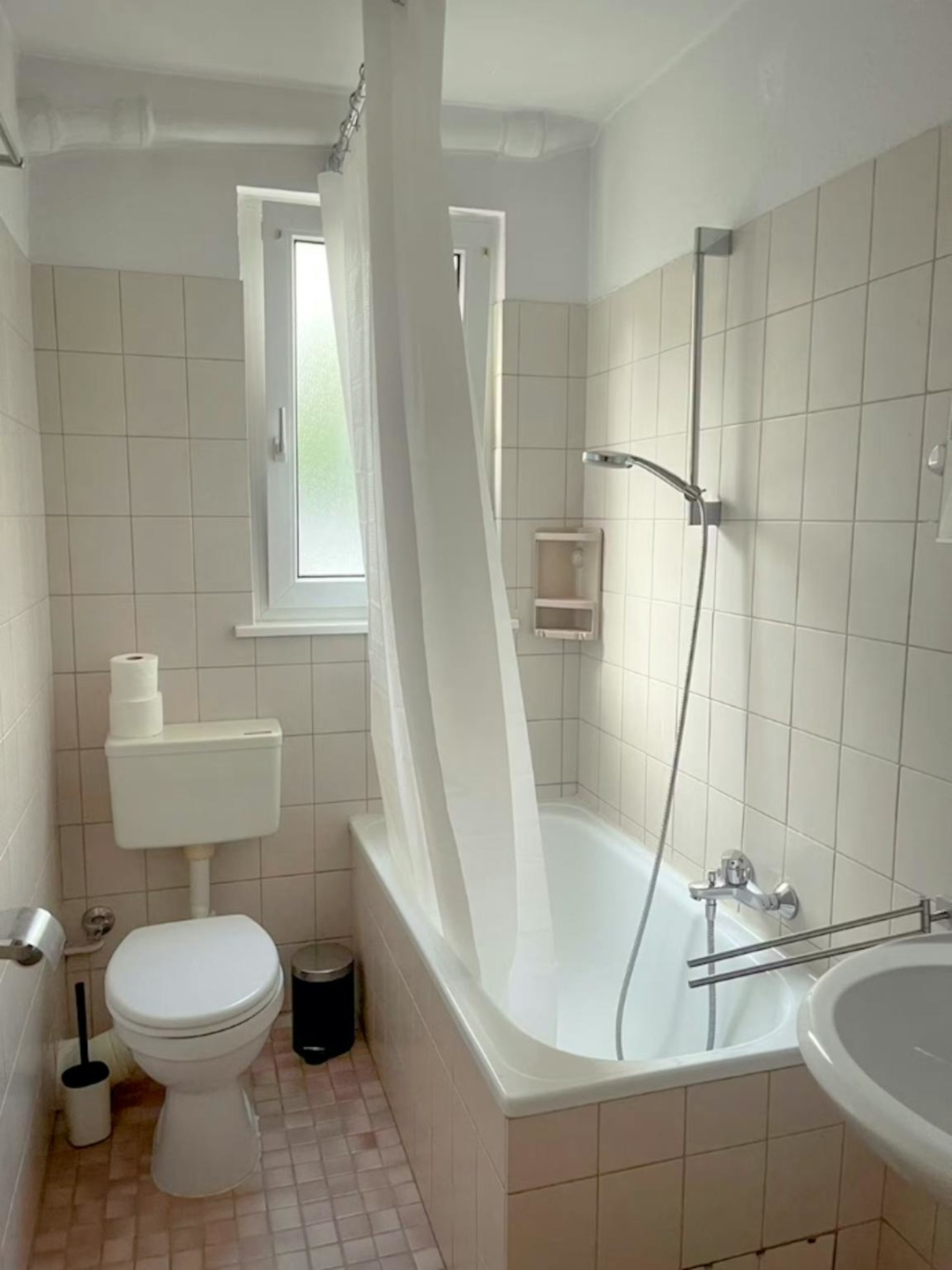WG-Zimmer Westend-Nord Staufenstraße - Bild 5