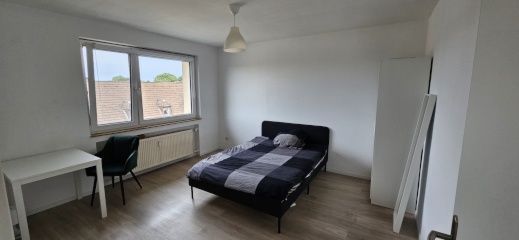 Anzeigenbild: 1 Zimmer in WG, möbliert, nahe Chempark, LGBTQ-friendly