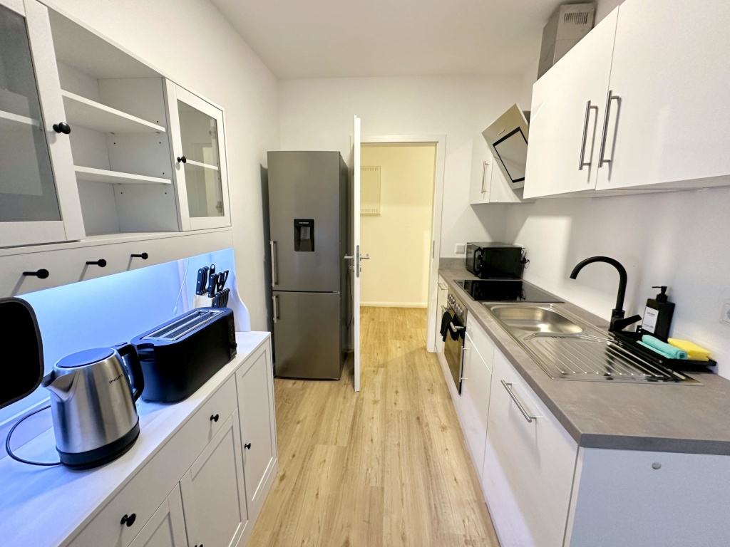 1 Room Flat Barmbek-Süd Gluckstraße - picture 9