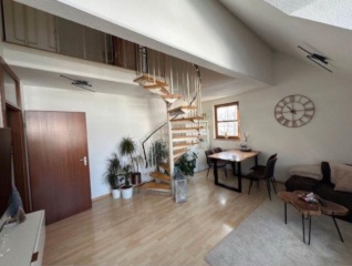 Anzeigenbild: WG-Zimmer in charmanter Maisonette Wohnung nähe der Universität zur Zwischenmiete (September - Dezember)