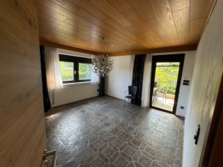 Anzeigenbild: neue 3er-WG - Nähe Uni und Altstadt - in neu renoviertem 2-Fam Haus - 11 qm -