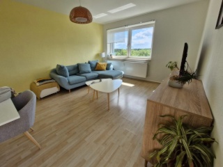 Untermiete in Lokstedt – helle, möblierte Zweizimmerwohnung für ein Jahr