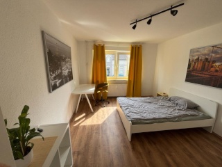 Anzeigenbild: helles Zimmer in 3er WG, möbliert, befristet