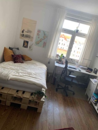 Ad image: ! Quiet room near the train station