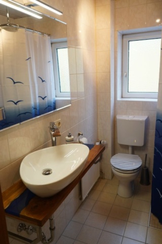 Ad image: Beautiful 3-room apartment for the small family or WG