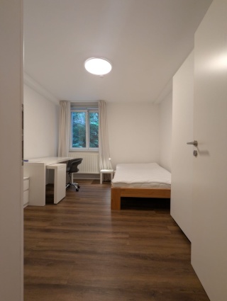 Rooms 5 in WG Stgt-Untertürkheim