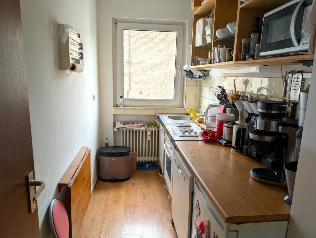 Agnesviertel Köln: November – April, 1095 € all-inclusive, 1 Zimmer mit Balkon (keine WG) – Weißenburgstraße, 50670 Köln Neustadt-Nord – Vorschaubild 4
