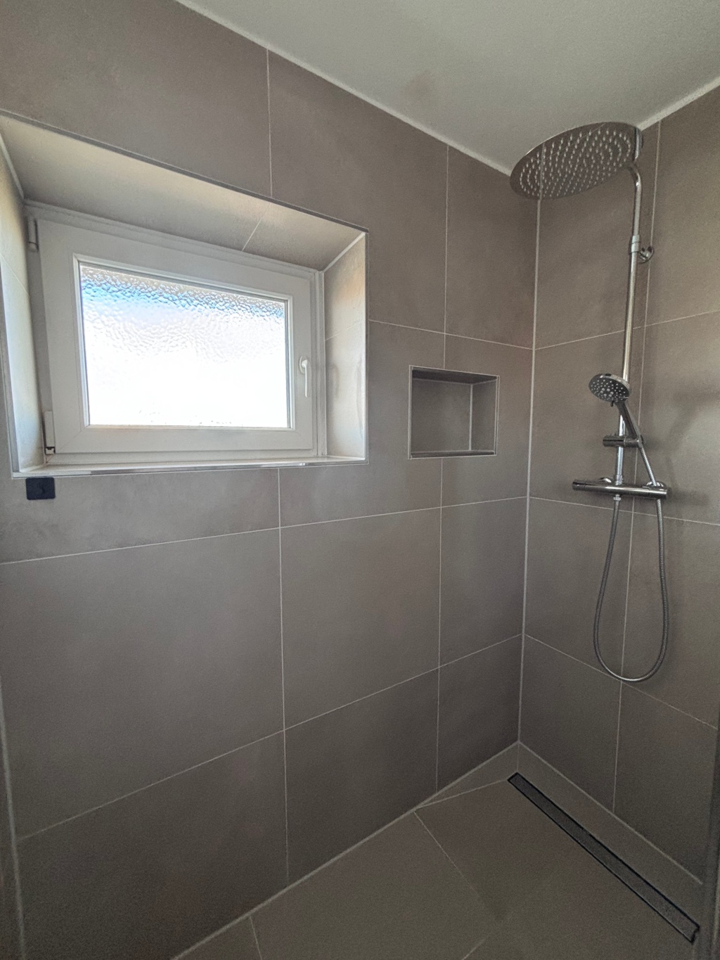 Flatshare Feldmoching-Hasenbergl Joseph-Seifried-Straße 9 - Regendusche