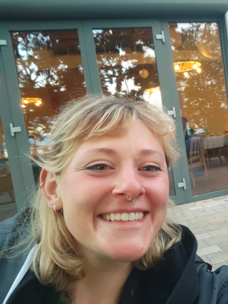 Ad image: Search nice WG in Offenbach :) (from 01.11. or 01.12)