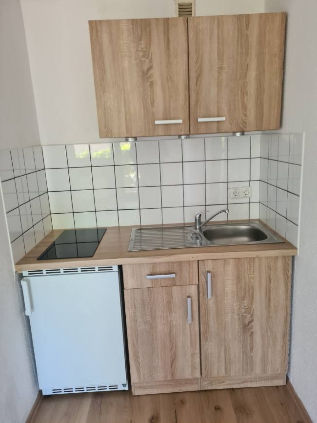 2 Zimmer Wohnung im Altdorf Geismar mit Loggia – Kastanienweg 7, 37085 Göttingen Geismar – Vorschaubild 2