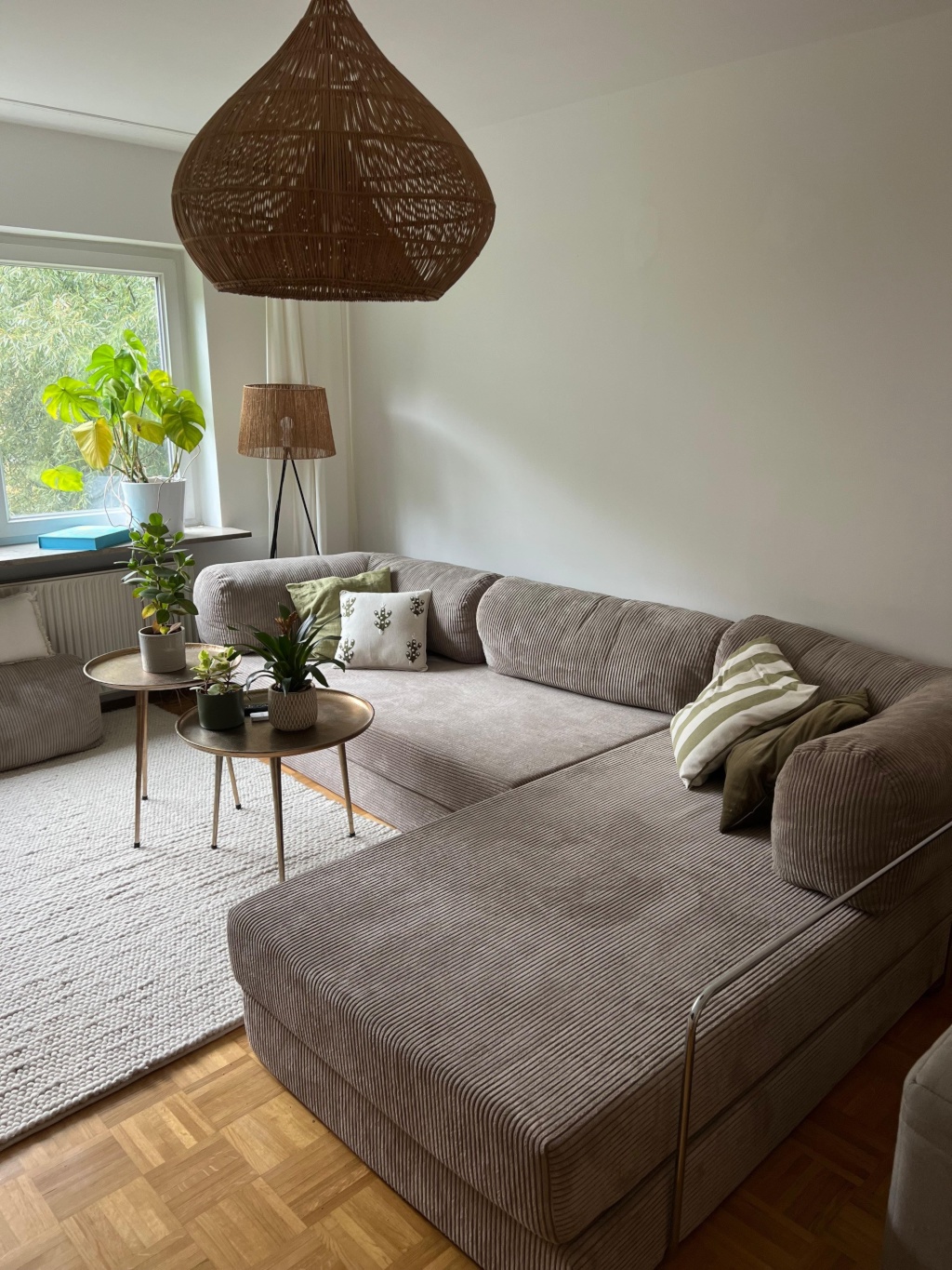 68m2 möblierte 3-Zimmer-Wohnung mit Balkon im Glockenbach – 16. Oktober bis 15. November frei, 1700€ all-in, top Lage nahe Fraunhoferstraße & Isar – Baaderstraße 73, 80469 München Glockenbach – Vorschaubild 3