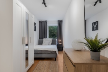 Hochwertig ausgestattetes WG-Zimmer (Kürnberg Z1)