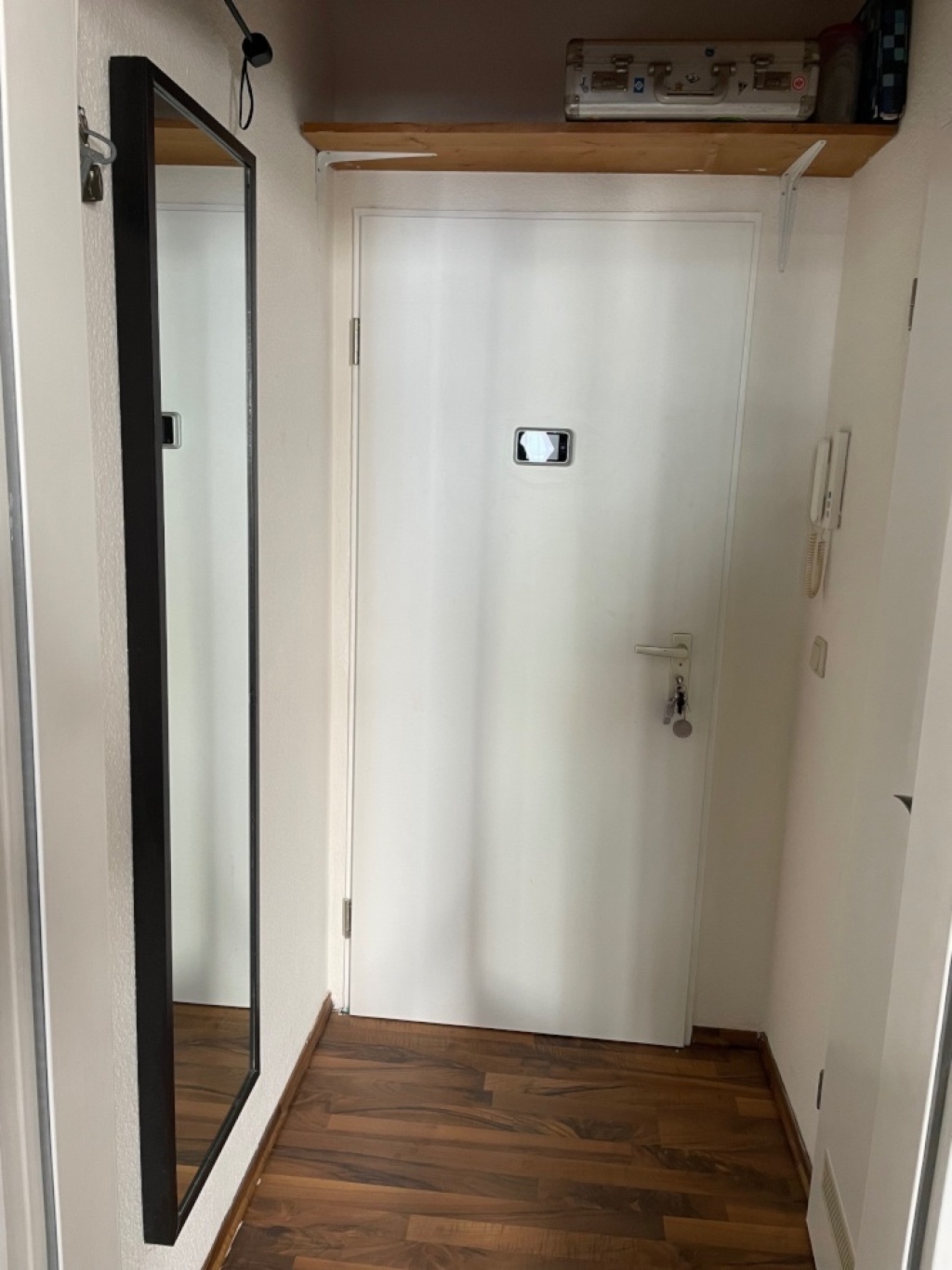 1-Zimmer-Apartment - mit Kochnische, Badezimmer (Toilette mit Dusche) – 51103 Köln Kalk – Bild 1 von 7