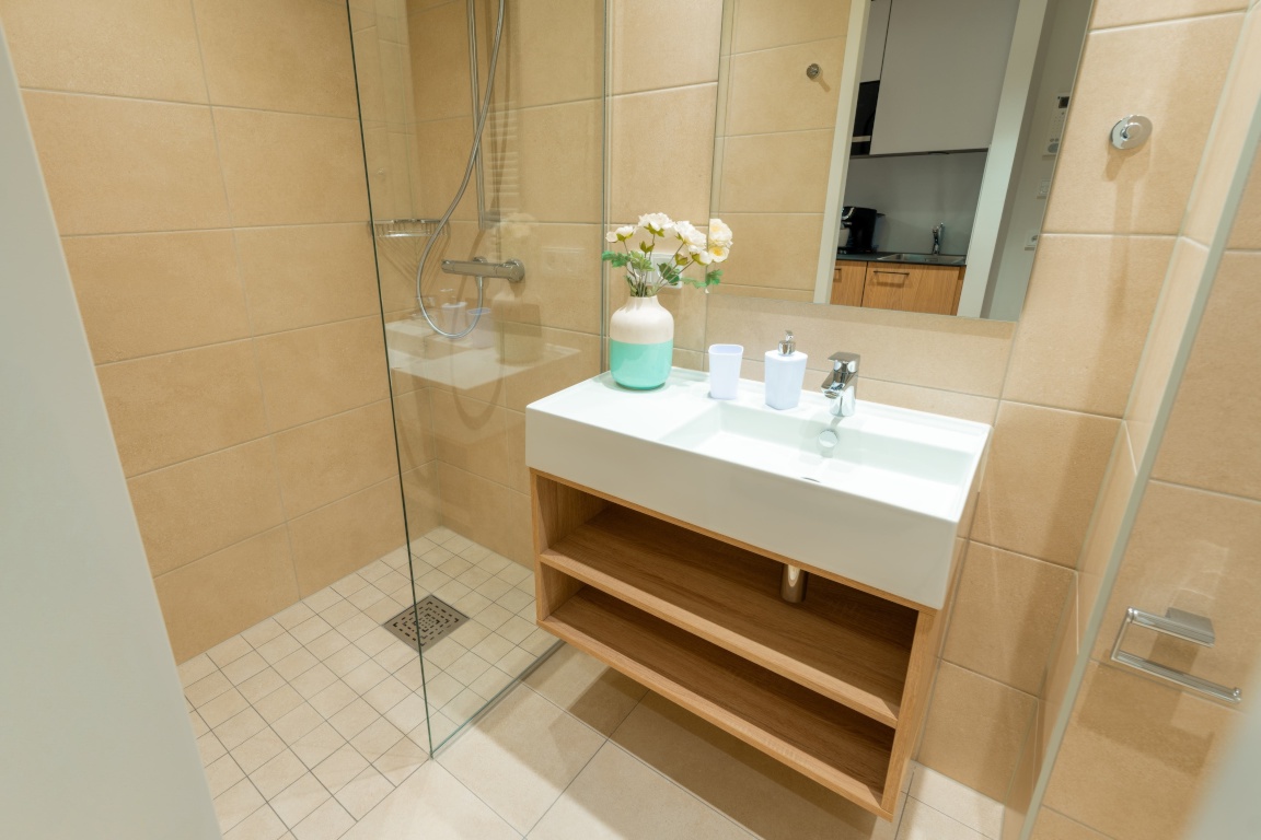 Topmoderne und vollmöblierte Studioapartments im Neubau-Erstbezug – Lenore-Volz-Straße 11, 70372 Stuttgart Bad Cannstatt – Vorschaubild 7