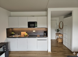 Uninahe, moderne und möblierte 1-Zimmer-Wohnung (Aachen-Laurensberg)