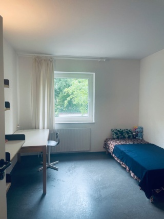 Anzeigenbild: Mehrbettzimmer kurzfristig verfügbar