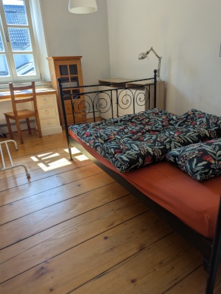 Anzeigenbild: Zweier WG, ein Zimmer, ca 12 m2 für 450 Euro inklusive Nebenkosten zu vermieten