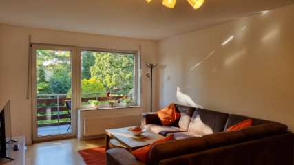 Ad image: Bright friendly 4-room apartment, balcony, furnished, WG-suite