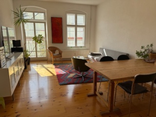 Zwischenmieter/in für sehr schöne, extrem helle 2-Zi-Whg. am Zionskirchplatz vom 06.12.2026  bis 07.03.2027 gesucht — photo 1