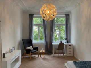 Anzeigenbild: Zentral & Modern: ab 8. Mai freies Zimmer in möblierten 3er WG inkl. Nebenkosten