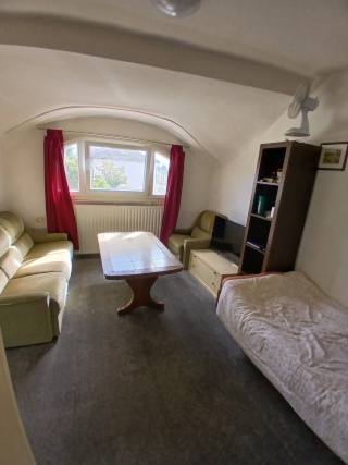 Anzeigenbild: Helles 18m² WG-Zimmer in Remagen Zentrum – 350€ warm, ab 01.10.