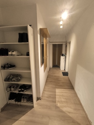 Anzeigenbild: Schönes Wg-Zimmer mit Balkon in einer 4er WG nähe Bonn. (19m²)