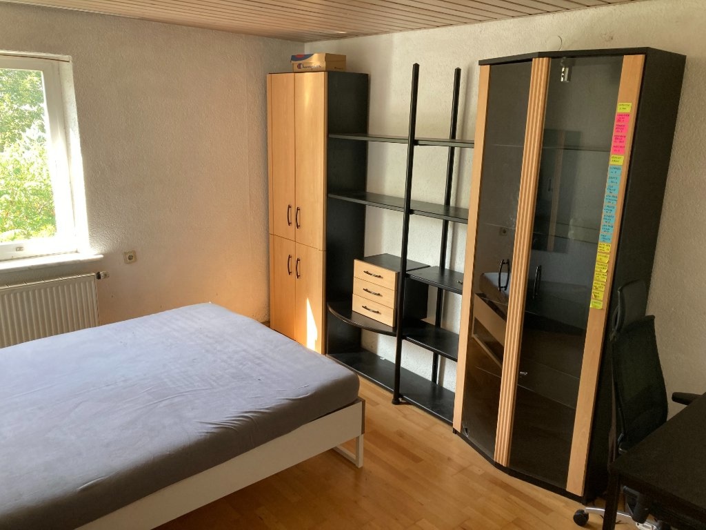 WG-Zimmer Untertürkheim Mettinger str. - Mittelgr Zimmer