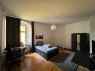 Ad image: Zwischenmiete möbliertes 30qm Zimmer in 4er-WG am Hasselbachplatz