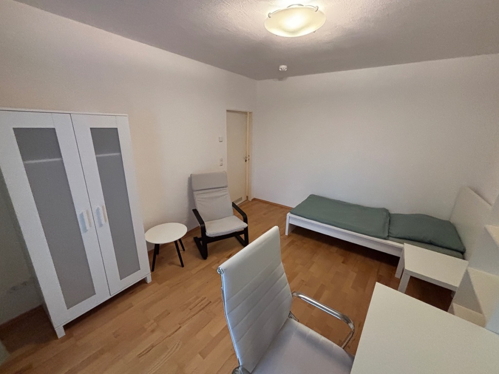 Flat Sebald Irrerstr. 0 - WG-Zimmer 02 mit Balkon