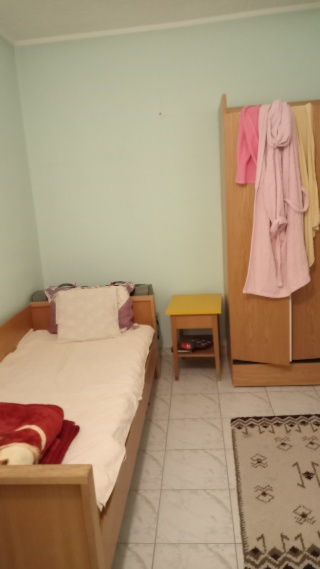 Anzeigenbild: möbliertes Zimmer in der Nähe von Universität nur für Frauen ab Okt