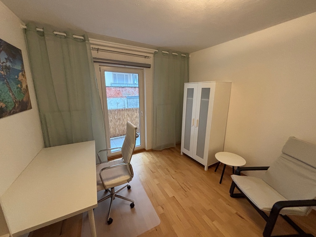 Flat Sebald Irrerstr. 0 - WG-Zimmer 02 mit Balkon