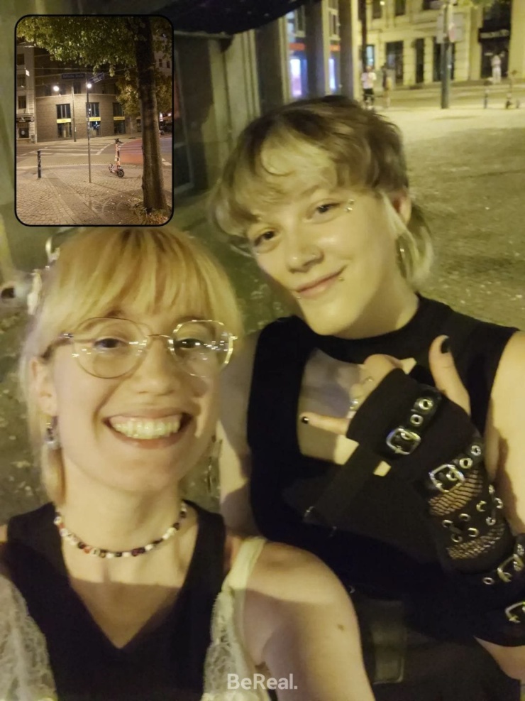 Anzeigenbild: 2 Mäuse suchen Mitbewohnis für WG-Neugründung