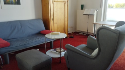 Anzeigenbild: 1 1/2 WG-Zimmer mit eigenem Bad, großer Terrasse und WG Küche