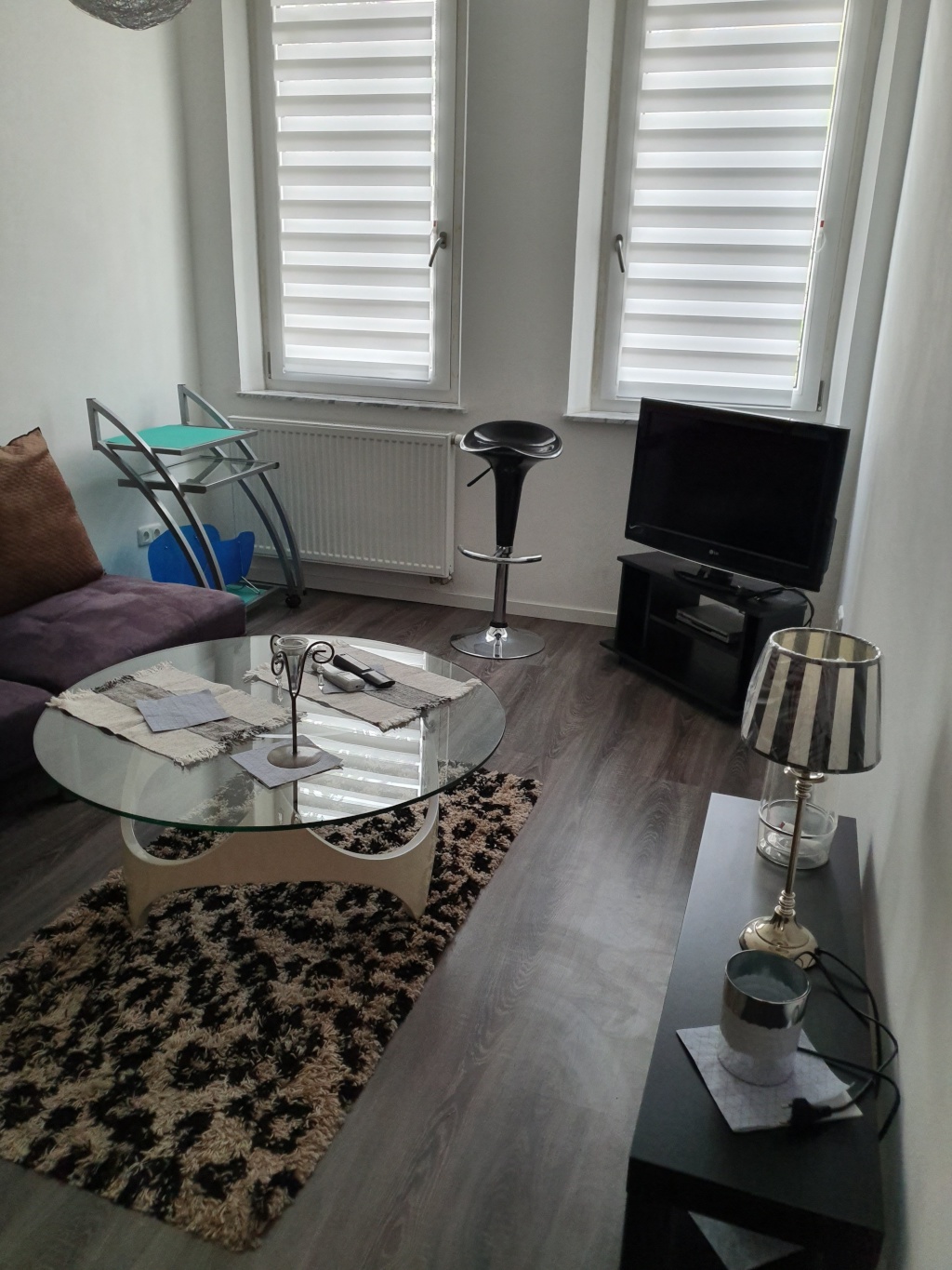 Flat flexibler Einzug gerne ab August möglich. 1 bis 4 Monate verfügbar Allersbergerstrasse - Wohnen