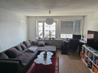 Anzeigenbild: Großes möbliertes Zimmer 25qm