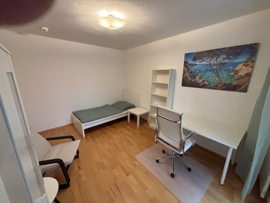 Flat Sebald Irrerstr. 0 - WG-Zimmer 02 mit Balkon