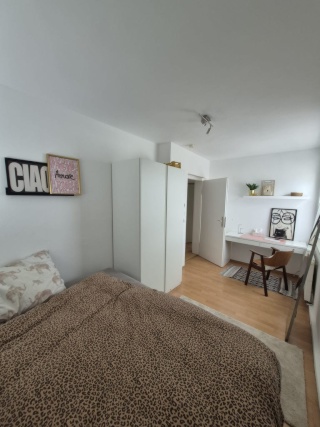 Anzeigenbild: Süßes WG Zimmer in Regensburg Kumpfmühl