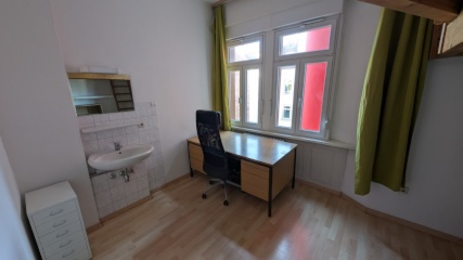Anzeigenbild: Schönes 11 m2 Zimmer (25) in 4er WG am Mühlburger Tor