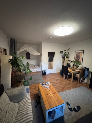 Anzeigenbild: Zwischenmiete: 2schöne "-Zimmer-Wohnung mit Balkon in Ehrenfeld in bester Lage