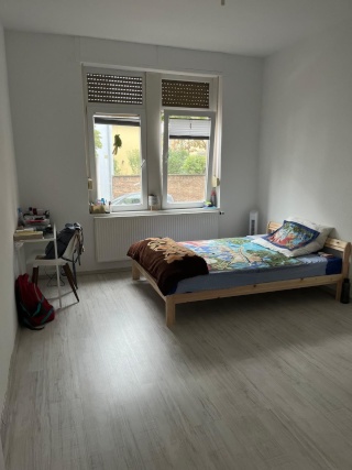 Anzeigenbild: Große WG Zimmer in Neu-Isenburg