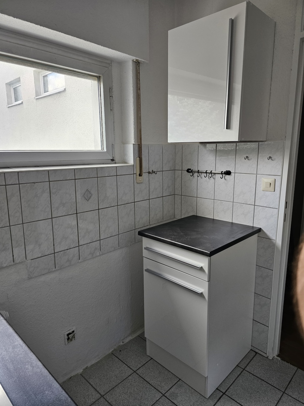 Zu vermieten Einzimmerwohnung im Hochparterre mit PKW Stellplatz – Windhalmweg 27, 13403 Berlin Wittenau – Vorschaubild 5