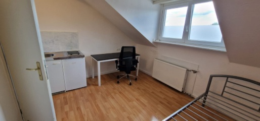 K.63 // Kleine Einzelwohnungen // Eigenes Badezimmer & Pantrykitchen