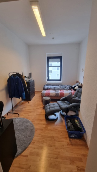 Anzeigenbild: 14 qm Zimmer in 5er WG