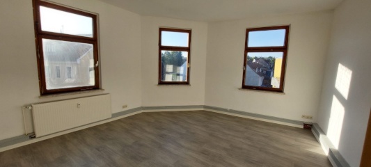 Ad image: Quiet 3-room apartment in the centre of Apolda – with bathtub