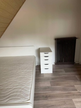 Möblierte Zimmer in einem einzigen Mädchen WG
